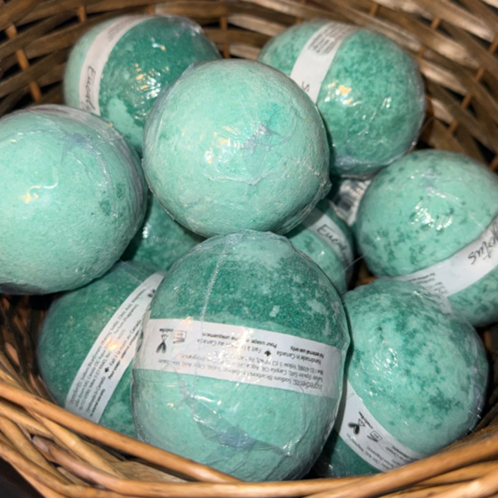 eucalyptus cold buster bath bomb
