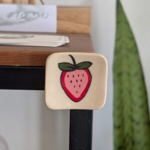 Strawberry Magnet