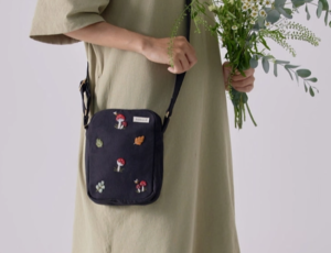 Mushroom Embroidery Crossbody Bag Black