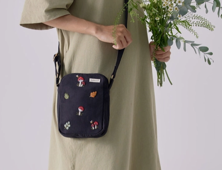 Mushroom Embroidery Crossbody Bag Black