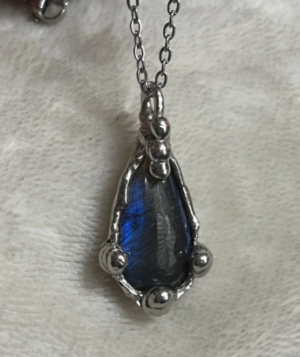 labradorite necklace