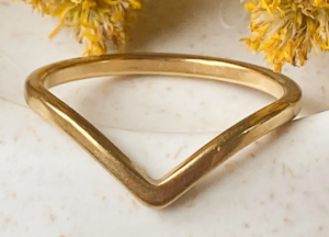 apex chevron band ring